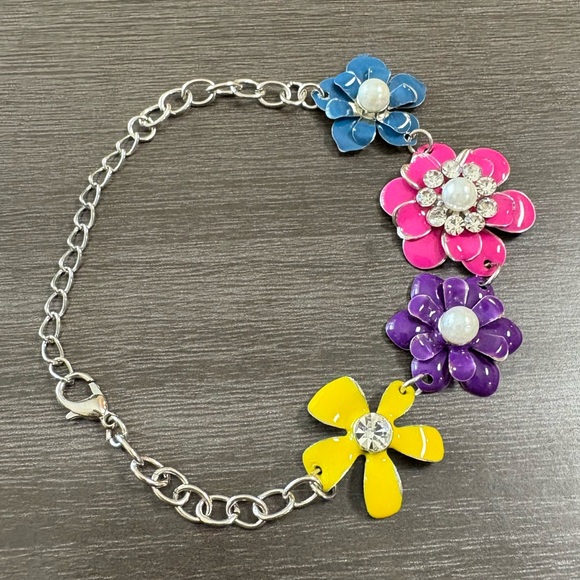 Enamel Pearl Flower Bracelet - Picture 1 of 3